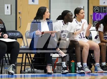 Thumbnail 2 in Anna vs. Alvarado (UIL 4A Area Playoff) photogallery.
