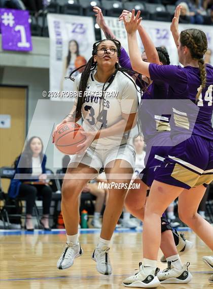 Thumbnail 2 in Anna vs. Alvarado (UIL 4A Area Playoff) photogallery.