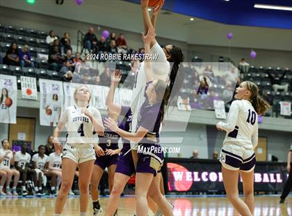 Thumbnail 2 in Anna vs. Alvarado (UIL 4A Area Playoff) photogallery.