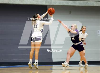 Thumbnail 3 in Anna vs. Alvarado (UIL 4A Area Playoff) photogallery.