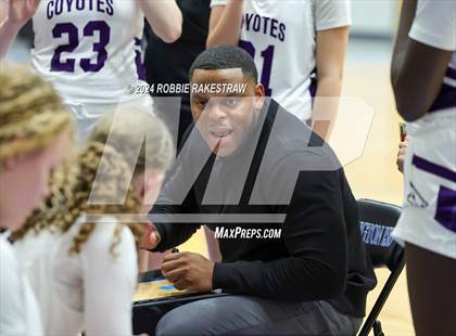 Thumbnail 2 in Anna vs. Alvarado (UIL 4A Area Playoff) photogallery.