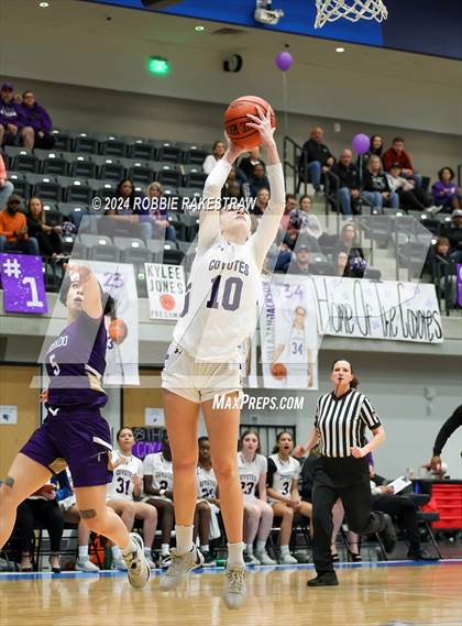 Thumbnail 1 in Anna vs. Alvarado (UIL 4A Area Playoff) photogallery.