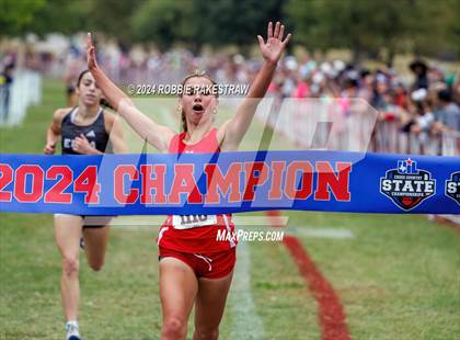 Thumbnail 2 in UIL Cross Country 1A Finals (3200m) photogallery.