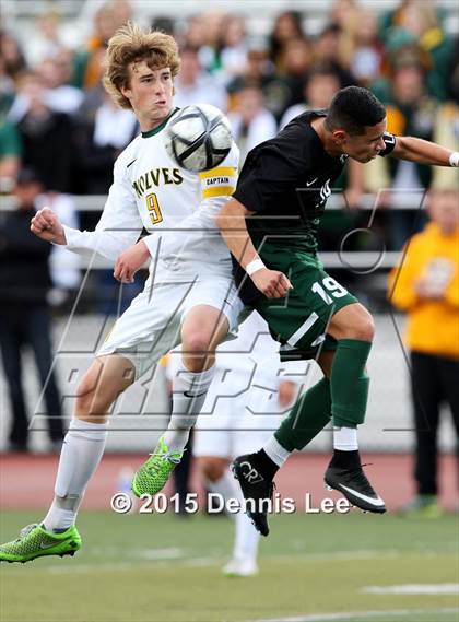 Thumbnail 2 in San Ramon Valley vs. De La Salle (CIF NCS D1 Final) photogallery.