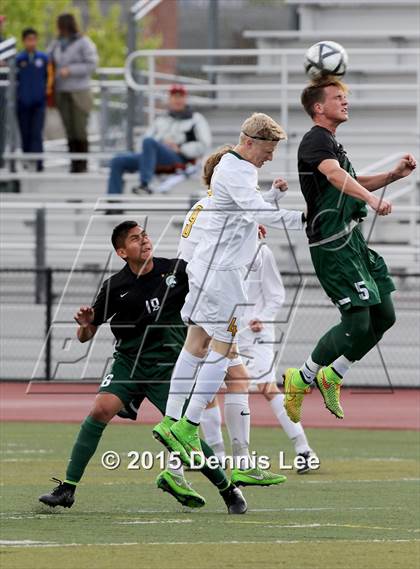 Thumbnail 3 in San Ramon Valley vs. De La Salle (CIF NCS D1 Final) photogallery.