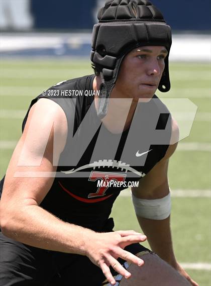 Thumbnail 1 in San Clemente vs. St. John Bosco (Brave 8 Invitational) photogallery.