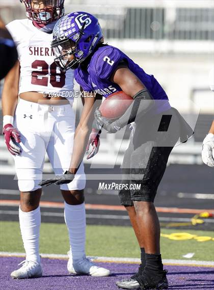 Thumbnail 3 in College Station vs. Sherman (UIL 5A Bi-District Playoff) photogallery.