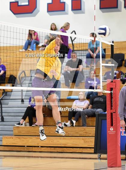 Thumbnail 3 in Carlsbad @ St. Margaret's (CIF State SoCal Regional D2 Playoff) photogallery.