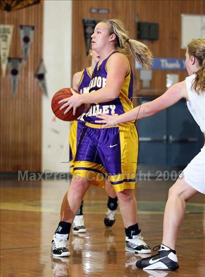 Thumbnail 3 in Miramonte vs. Amador Valley (Acalanes Shootout) photogallery.