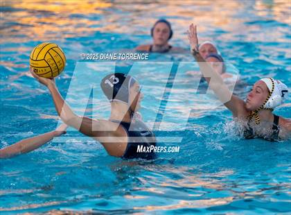 Thumbnail 1 in Newport Harbor vs Foothill (Bill Barnett Holiday Cup) photogallery.