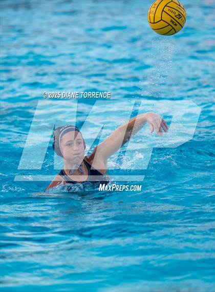 Thumbnail 1 in Newport Harbor vs Foothill (Bill Barnett Holiday Cup) photogallery.