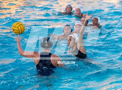 Thumbnail 1 in Newport Harbor vs Foothill (Bill Barnett Holiday Cup) photogallery.