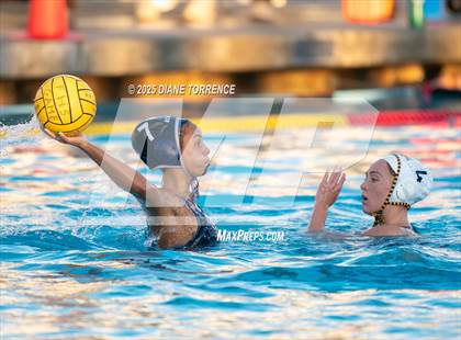 Thumbnail 3 in Newport Harbor vs Foothill (Bill Barnett Holiday Cup) photogallery.