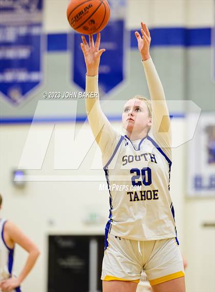 Thumbnail 1 in South Tahoe vs. Reno (Varsity Elite Tournament) photogallery.