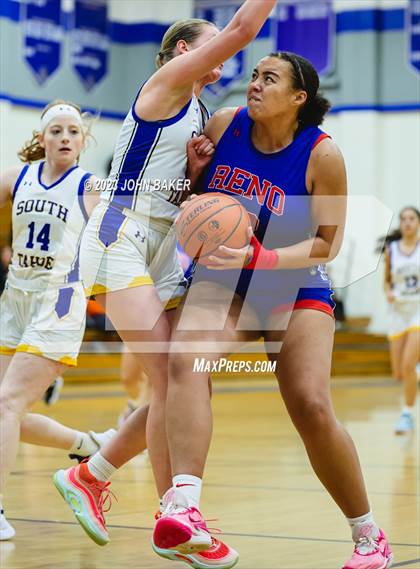 Thumbnail 1 in South Tahoe vs. Reno (Varsity Elite Tournament) photogallery.