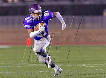 Thumbnail 1 in Warren vs. East Central (UIL 5A Bi-District Playoff) photogallery.