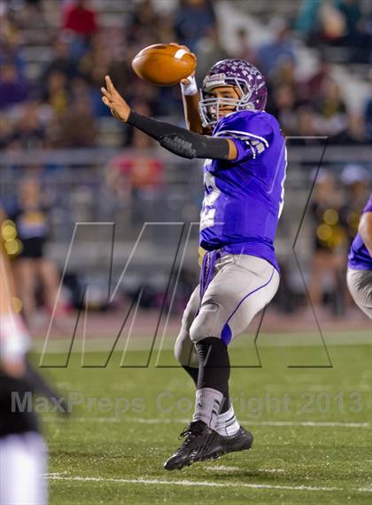 Thumbnail 3 in Warren vs. East Central (UIL 5A Bi-District Playoff) photogallery.