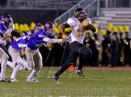 Thumbnail 2 in Warren vs. East Central (UIL 5A Bi-District Playoff) photogallery.