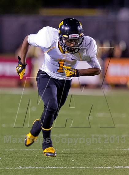 Thumbnail 1 in Warren vs. East Central (UIL 5A Bi-District Playoff) photogallery.