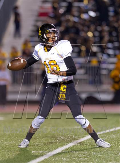Thumbnail 2 in Warren vs. East Central (UIL 5A Bi-District Playoff) photogallery.
