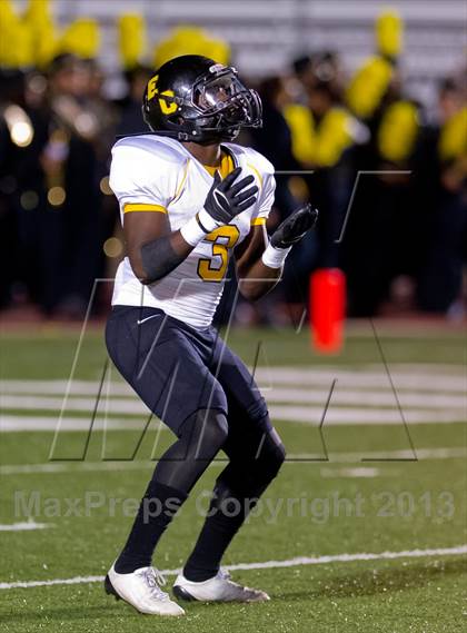 Thumbnail 2 in Warren vs. East Central (UIL 5A Bi-District Playoff) photogallery.