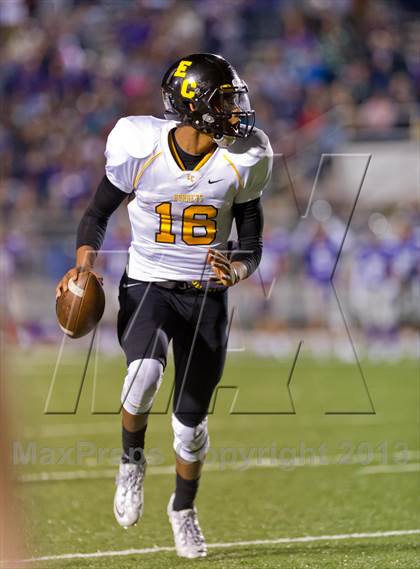 Thumbnail 1 in Warren vs. East Central (UIL 5A Bi-District Playoff) photogallery.