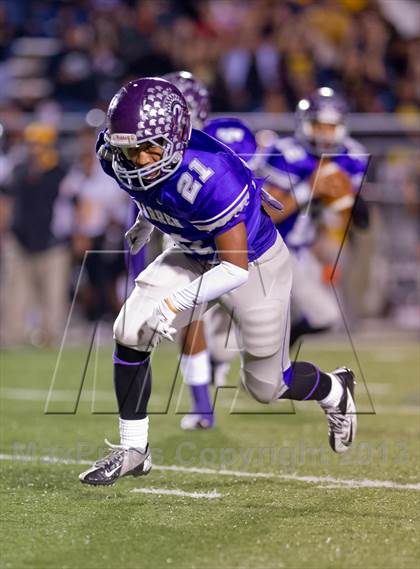 Thumbnail 3 in Warren vs. East Central (UIL 5A Bi-District Playoff) photogallery.
