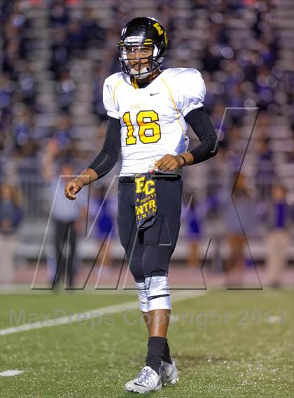 Thumbnail 3 in Warren vs. East Central (UIL 5A Bi-District Playoff) photogallery.