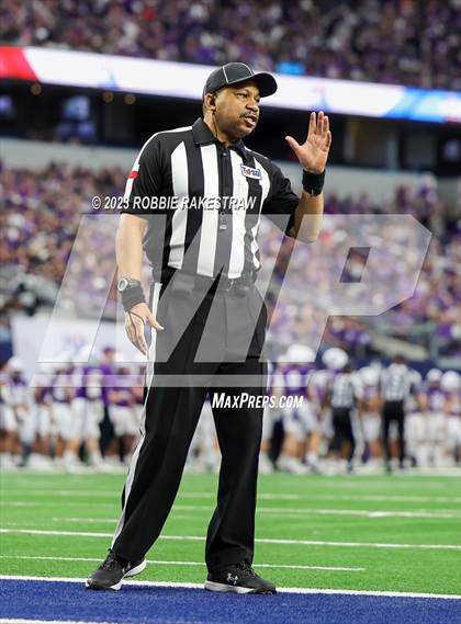 Thumbnail 3 in South Oak Cliff @ Port Neches-Groves (UIL 5A D2 Football Final) photogallery.