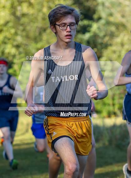 Thumbnail 2 in South Dearborn Invitational photogallery.