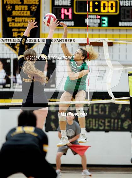 Thumbnail 2 in Southlake Carroll vs Fossil Ridge photogallery.