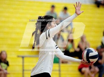 Thumbnail 1 in Southlake Carroll vs Fossil Ridge photogallery.