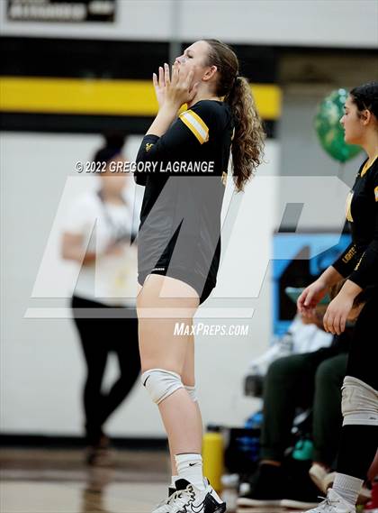 Thumbnail 2 in Southlake Carroll vs Fossil Ridge photogallery.