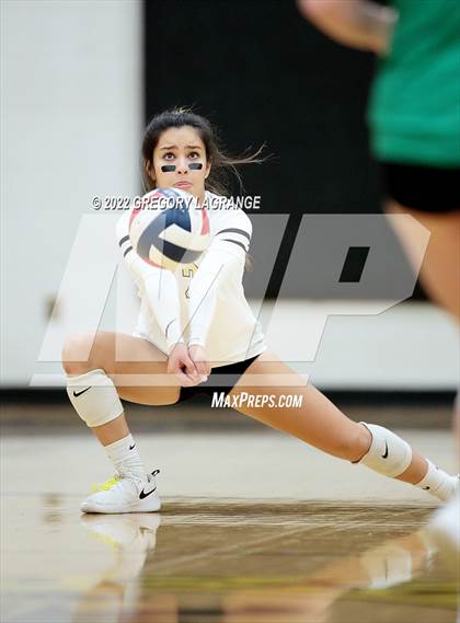 Thumbnail 1 in Southlake Carroll vs Fossil Ridge photogallery.