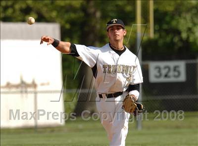 Thumbnail 1 in Staples @ Trumbull (FCIAC Quarterfinal) photogallery.