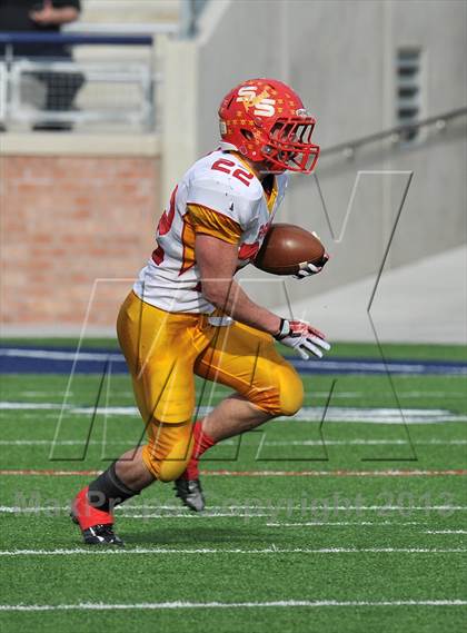 Thumbnail 3 in S & S Consolidated vs. Leonard (UIL 2A Regional Semifinal) photogallery.