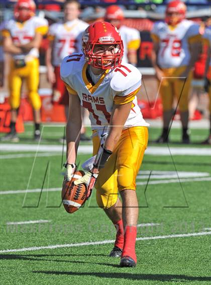 Thumbnail 2 in S & S Consolidated vs. Leonard (UIL 2A Regional Semifinal) photogallery.