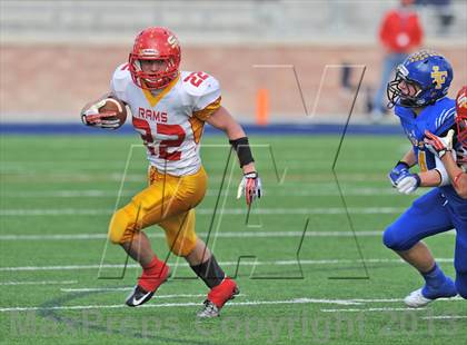 Thumbnail 1 in S & S Consolidated vs. Leonard (UIL 2A Regional Semifinal) photogallery.
