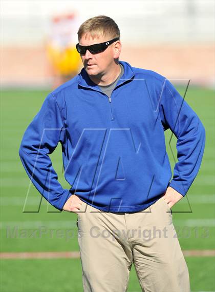 Thumbnail 1 in S & S Consolidated vs. Leonard (UIL 2A Regional Semifinal) photogallery.