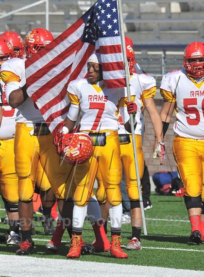 Thumbnail 2 in S & S Consolidated vs. Leonard (UIL 2A Regional Semifinal) photogallery.