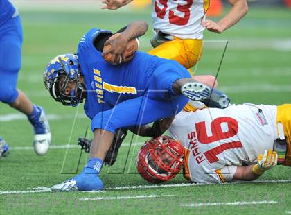 Thumbnail 1 in S & S Consolidated vs. Leonard (UIL 2A Regional Semifinal) photogallery.