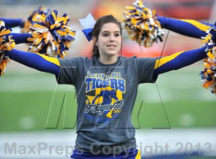 Thumbnail 3 in S & S Consolidated vs. Leonard (UIL 2A Regional Semifinal) photogallery.