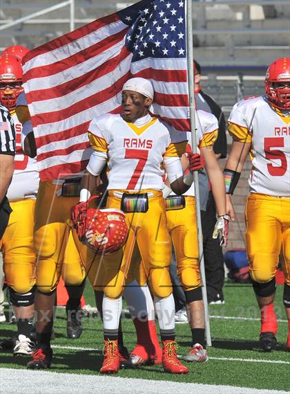 Thumbnail 1 in S & S Consolidated vs. Leonard (UIL 2A Regional Semifinal) photogallery.