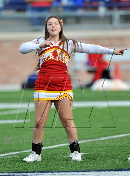 Thumbnail 3 in S & S Consolidated vs. Leonard (UIL 2A Regional Semifinal) photogallery.
