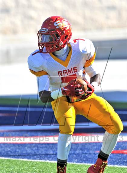 Thumbnail 1 in S & S Consolidated vs. Leonard (UIL 2A Regional Semifinal) photogallery.