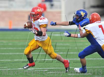 Thumbnail 3 in S & S Consolidated vs. Leonard (UIL 2A Regional Semifinal) photogallery.