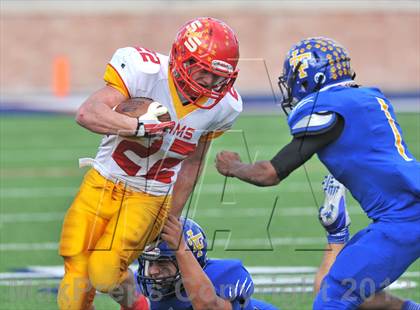 Thumbnail 2 in S & S Consolidated vs. Leonard (UIL 2A Regional Semifinal) photogallery.