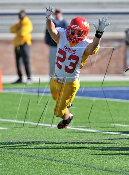Thumbnail 3 in S & S Consolidated vs. Leonard (UIL 2A Regional Semifinal) photogallery.