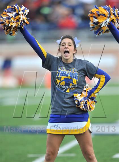 Thumbnail 1 in S & S Consolidated vs. Leonard (UIL 2A Regional Semifinal) photogallery.