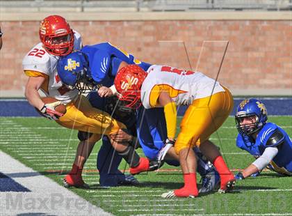 Thumbnail 2 in S & S Consolidated vs. Leonard (UIL 2A Regional Semifinal) photogallery.